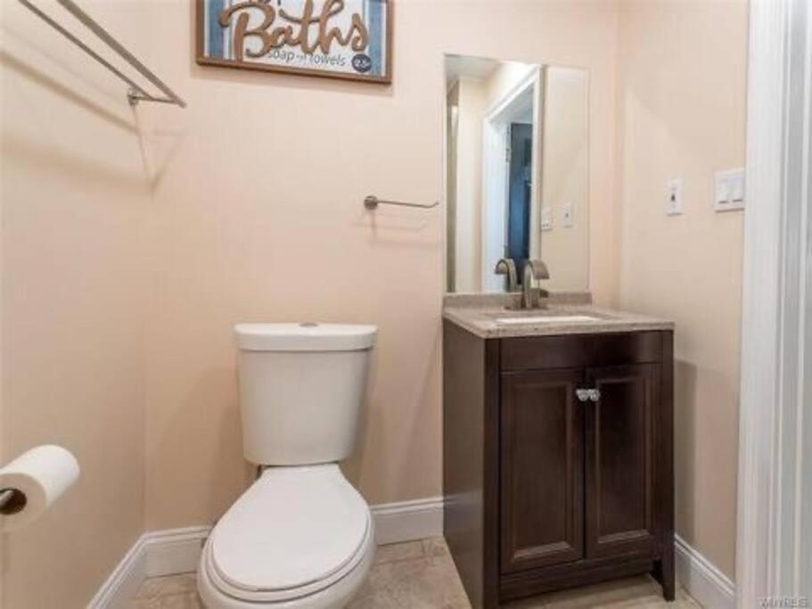Home Away From Home On Lasalle - 3 Bd 2 Bth Slps 6 Niagarafallen Exteriör bild