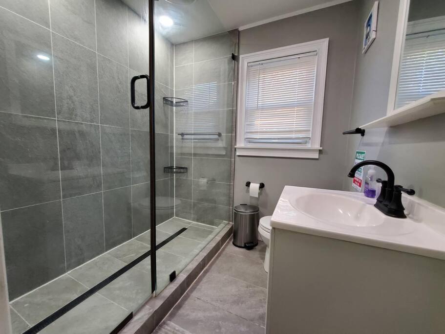 Home Away From Home On Lasalle - 3 Bd 2 Bth Slps 6 Niagarafallen Exteriör bild