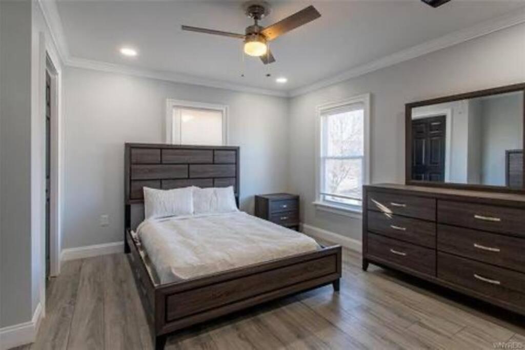 Home Away From Home On Lasalle - 3 Bd 2 Bth Slps 6 Niagarafallen Exteriör bild